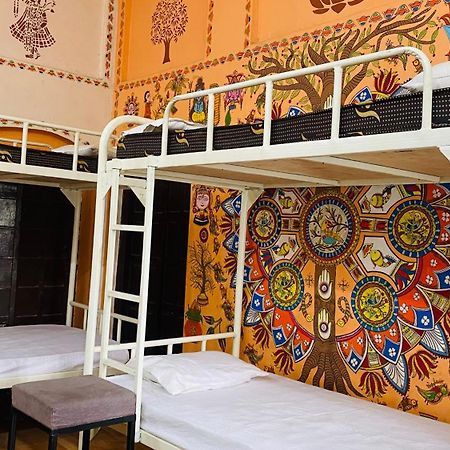 Rudra Home Stay Varanasi Bagian luar foto