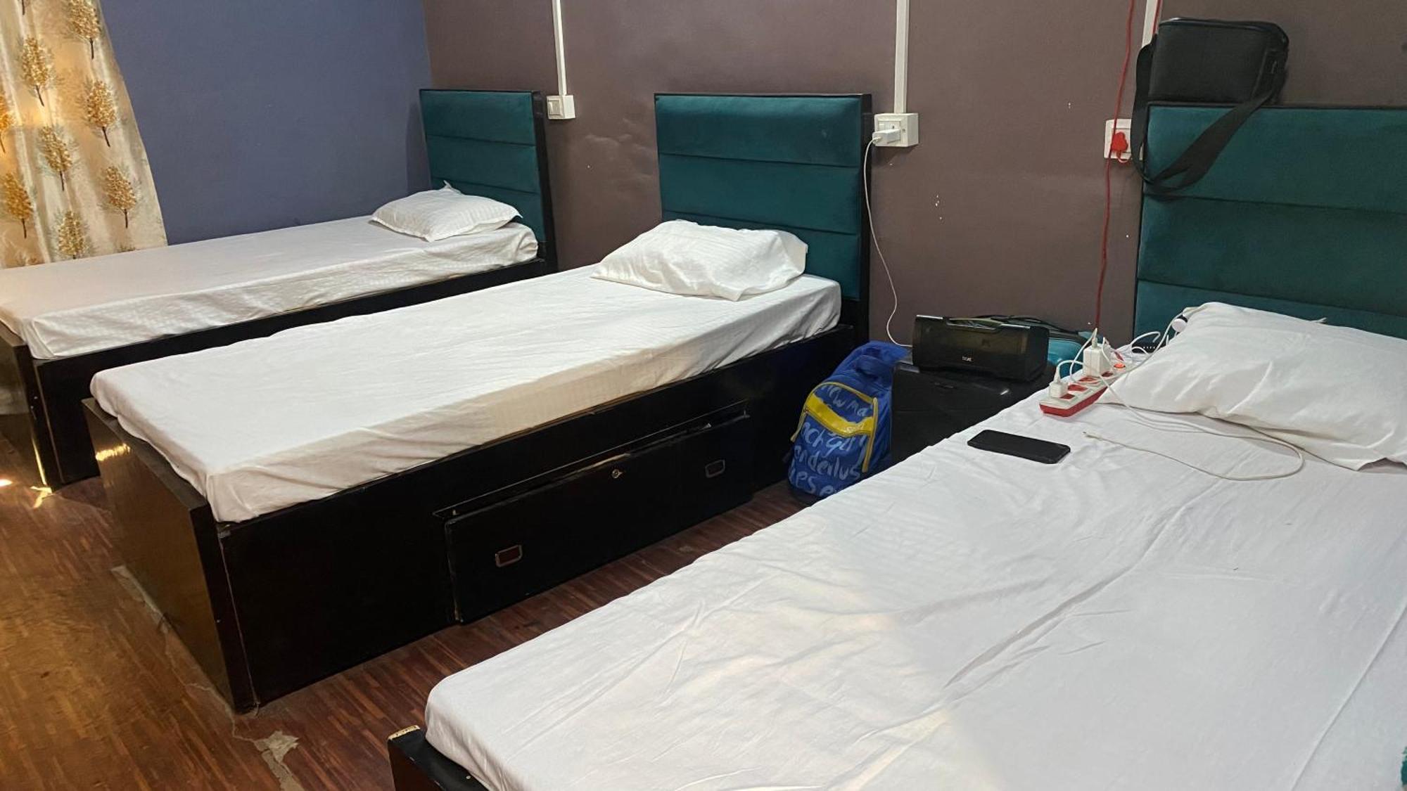 Rudra Home Stay Varanasi Bagian luar foto